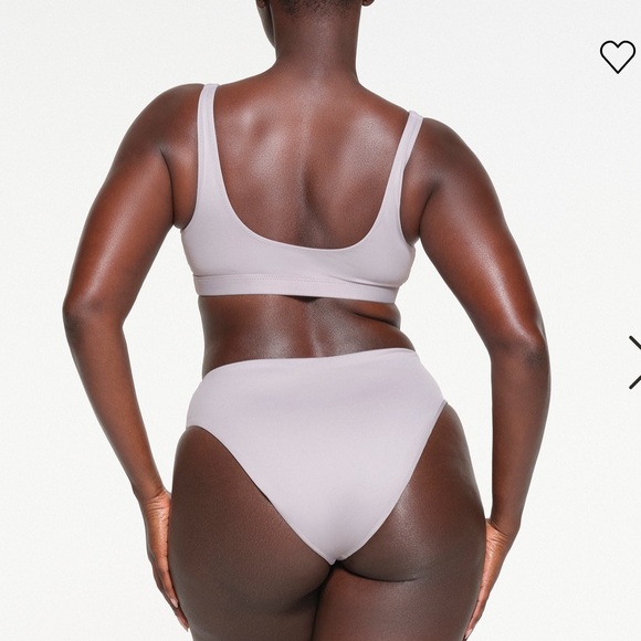 SKIMS SIGNATURE SWIM
MID WAIST BOTTOM - Picture 2 of 6